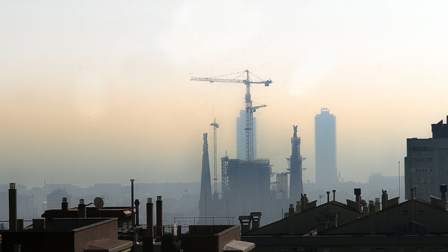 44 - Barcelona contaminació